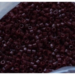 11/0 Opaque Currant 5g