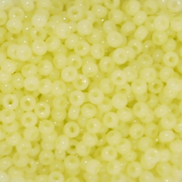 Preciosa 8/0 Opaque Yellow Alabaster 25g