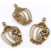 Charms & Pendants